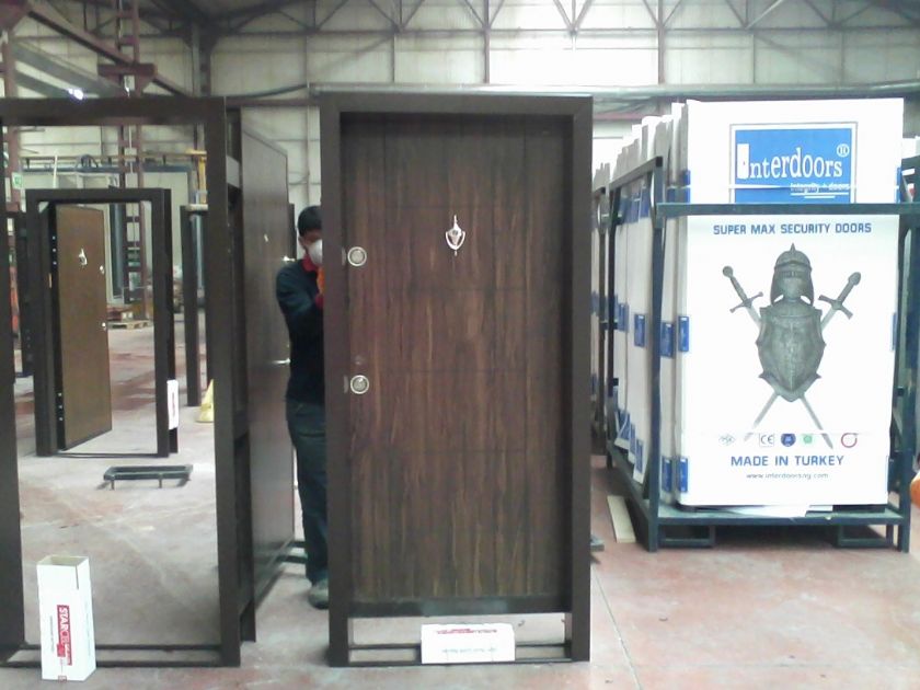 Bayraklı Çelik Kapı Daire Çelik Kapı Ofis Çelik Kapı Çelik Kapı Montaj